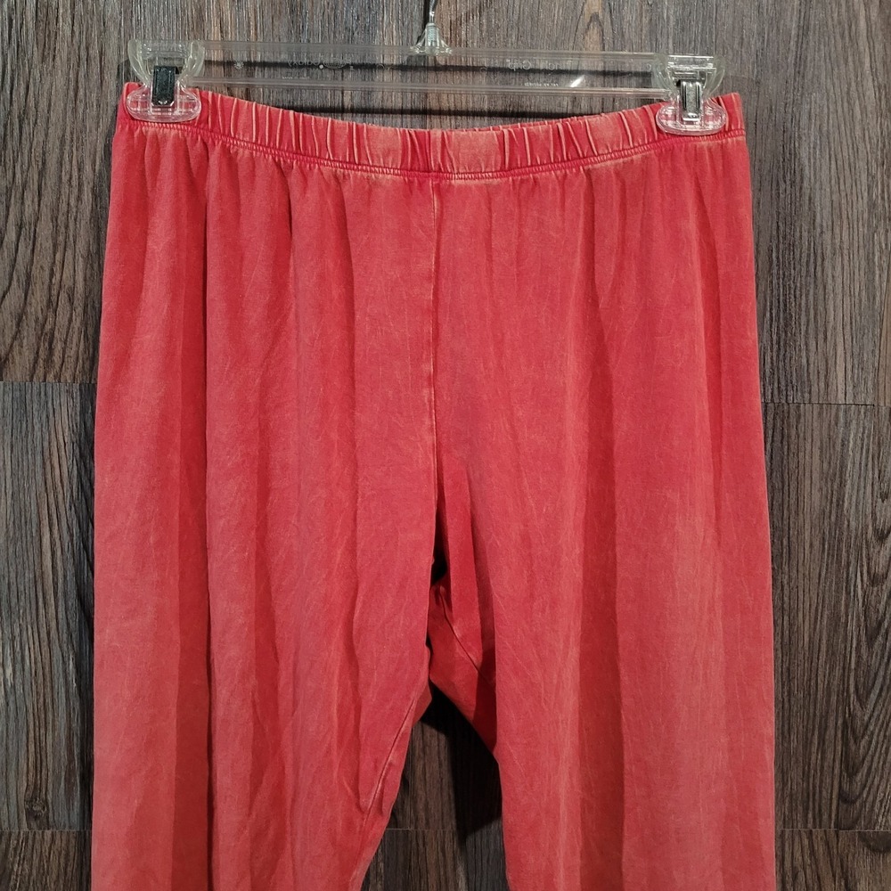 Jess & Jane Mineral Washed Capri Pants Leggings L x 24 Berry Red Pull On Elastic - Picture 2 of 9